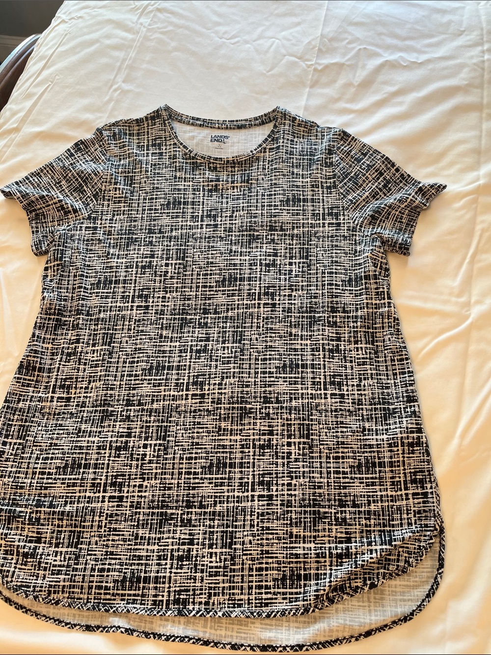 Lands' End Black and White Abstract Grid Short Sleeve Tee